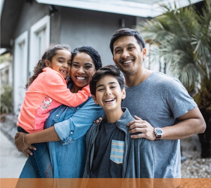imagen de familia feliz por la ayuda recibida de crédito BP bienestar social