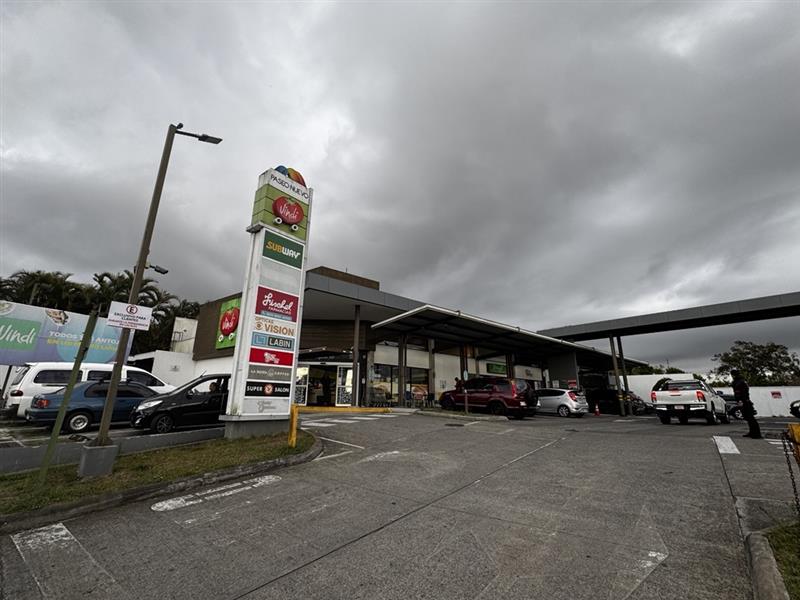 entrada a Paseo Nuevo